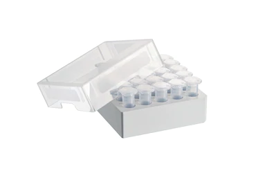 艾本德儲存盒 5 × 5, 可放置 25  個試管，5  mL，4  件，高 64  mm，2.5  英寸，聚丙烯材料，可耐受最低 -86  °C，可高溫高壓滅菌，帶蓋子并具有數(shù)字字母標識